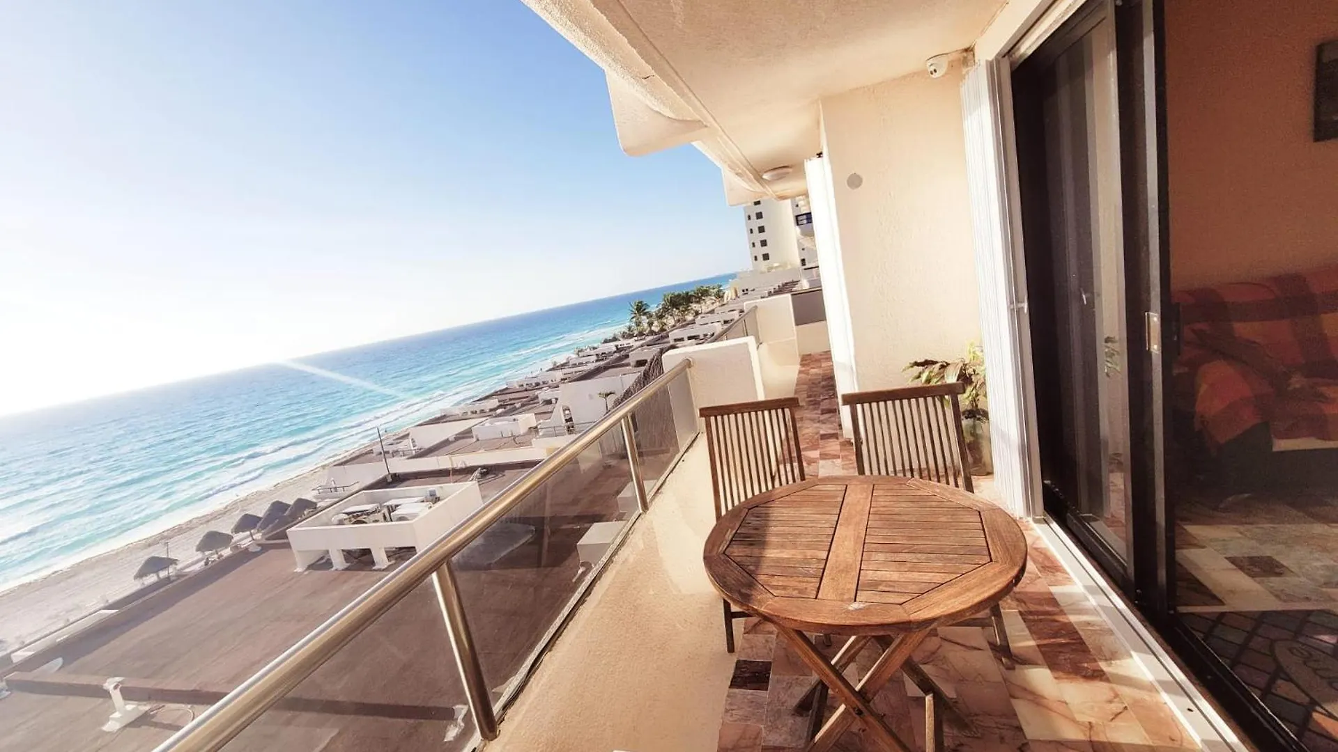 2 Bedrooms Ocean View Cancun Apartment